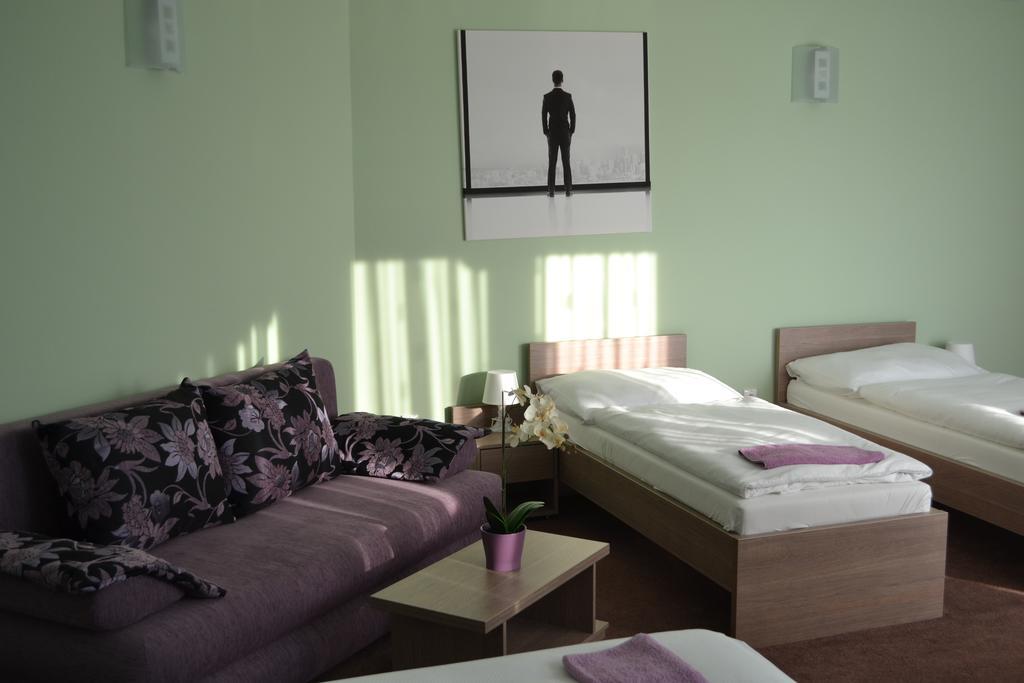 Wellness Pension Inovec Jalsove ภายนอก รูปภาพ