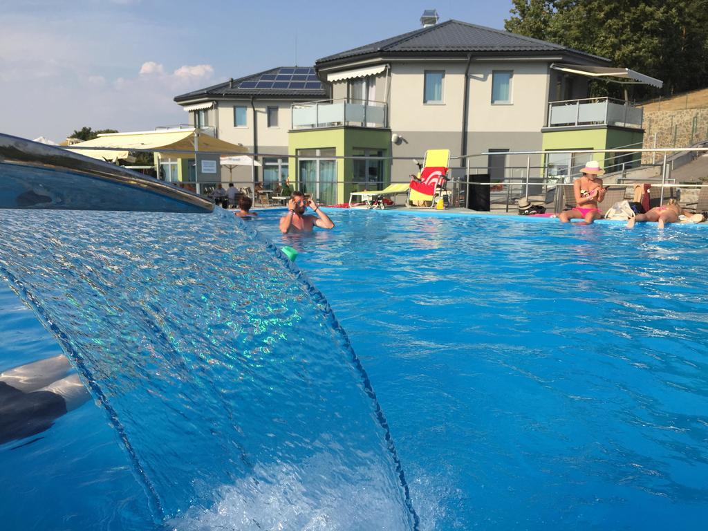 Wellness Pension Inovec Jalsove ภายนอก รูปภาพ