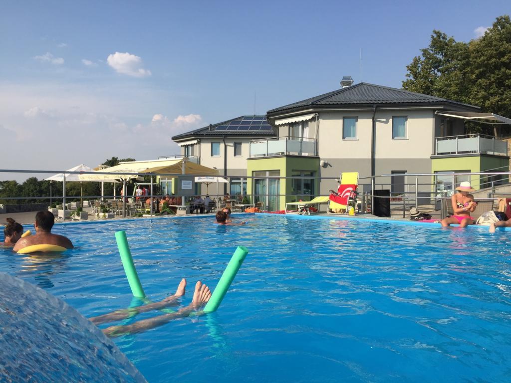 Wellness Pension Inovec Jalsove ภายนอก รูปภาพ